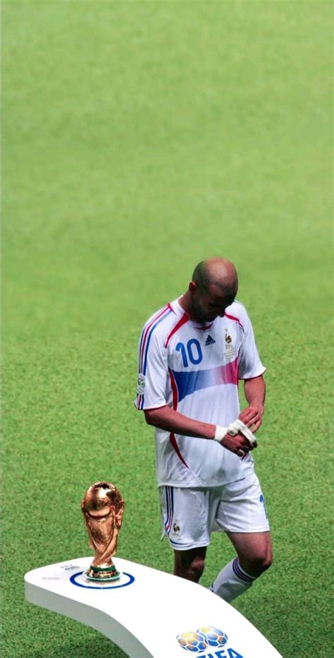 Pin By DCZKY On Zizou Soccer Pictures Soccer Players Soccer Photography