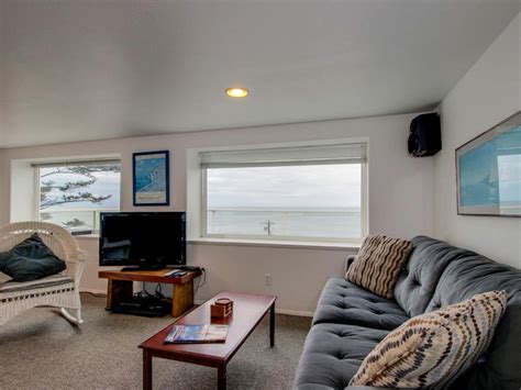 Charming Vacation Rental in Oceanside, Oregon