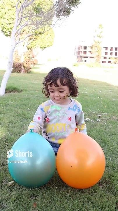 عمر فرقع بالون مياه ملونه 🎈 كلها ️ Youtube