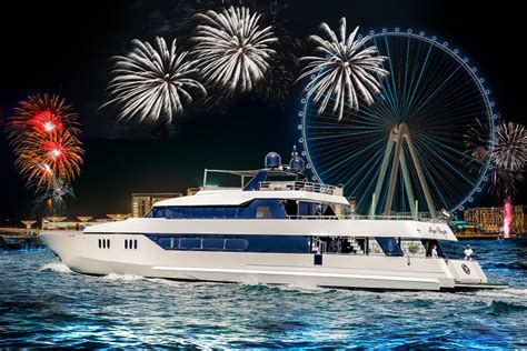 New Year Shared Yacht Tour In Dubai To Welcome 2026