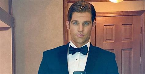 Chi è Mike Vogel Cooper In Sexlife Età Instagram E Film