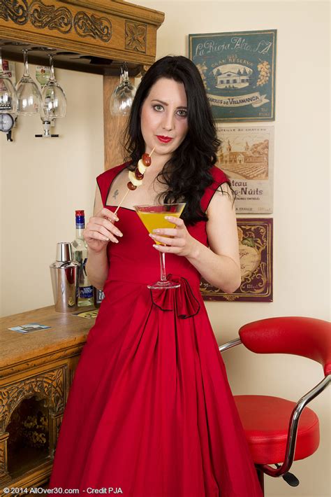 Brunette Wifey Honesty Touch Her Slit Milf Fox