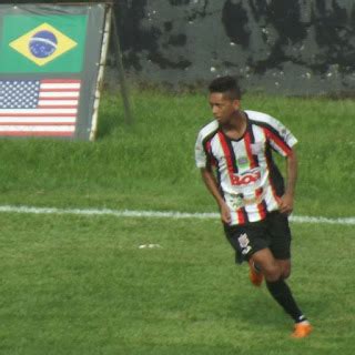 Negociações emperram e Mamadeira não deve vestir camisa do Galo em