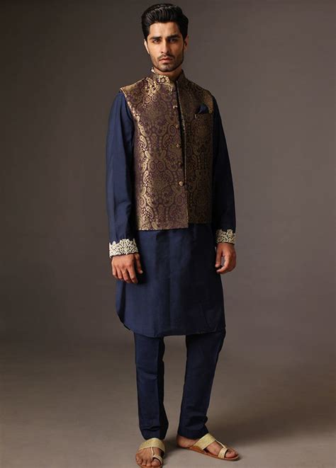 Deepak Perwani Kurta Pajama And Waistcoat