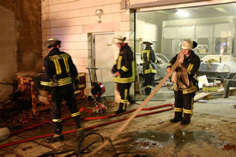 Lagerhallenbrand Freiwillige Feuerwehr Eppendorf