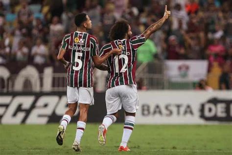 Marcelo celebra marca importante pelo Fluminense Fluminense Últimas