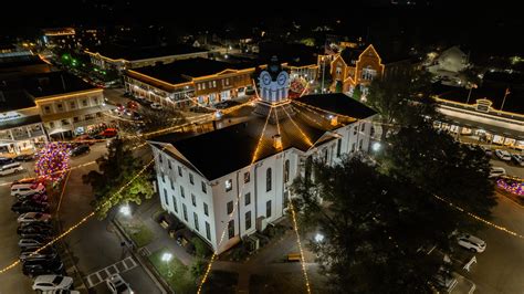 Holiday Cheer Abounds in Oxford! - Visit Oxford MS