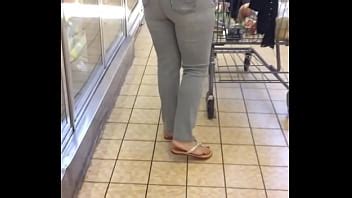 Grandma Booty Phat In Tight Jeans XVIDEOS