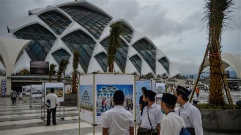 Fasilitas Unik Masjid Raya Al Jabbar Jawa Barat Yang Baru Diresmikan