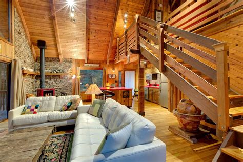 15 Cozy Blue Ridge Mountains Cabin Rentals - Southern Trippers