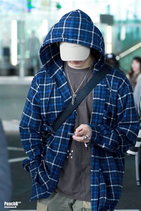 Pin By Juak On Got Jb Pop Fashion Jaebum Raincoat