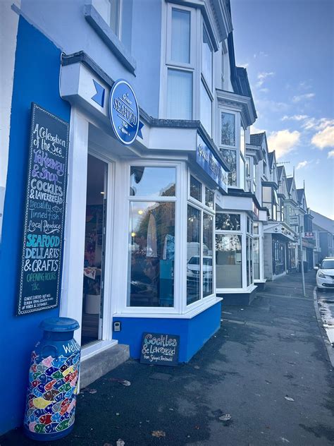 Joes Ice Cream - 💧 OUR REUSABLE WATER BOTTLES ARE BACK IN STOCK! 💧 You