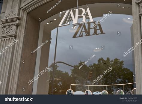 1,600 Zara Logo Images, Stock Photos, 3D objects, & Vectors | Shutterstock