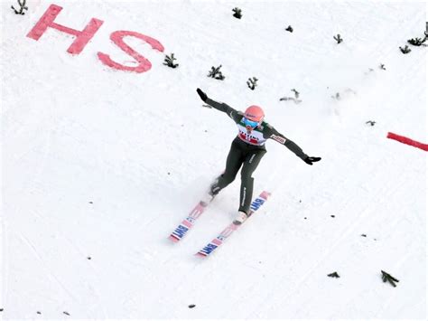 Vierschanzentournee Kubacki Gewinnt Neujahrsspringen Aschenwald