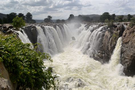 Hogenakkal Falls Tamil Nadu India Waterfall Travel Around The