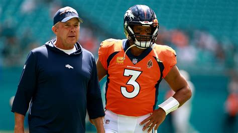 Broncos Coach Sean Payton Screams At Russell Wilson During Brutal Loss