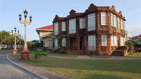 Las Casas Filipinas De Acuzar Tours Bagac All You Need To Know