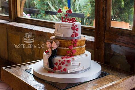 Torta De Matrimonio Naked Y Con Fondant Decorada Con Corazones