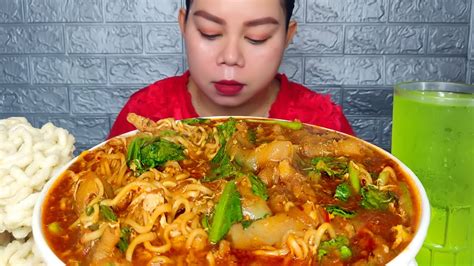 Hujanseblak Kerupuk Pake Mie Ceker Extra Kuah Cabe Mercon Mukbang