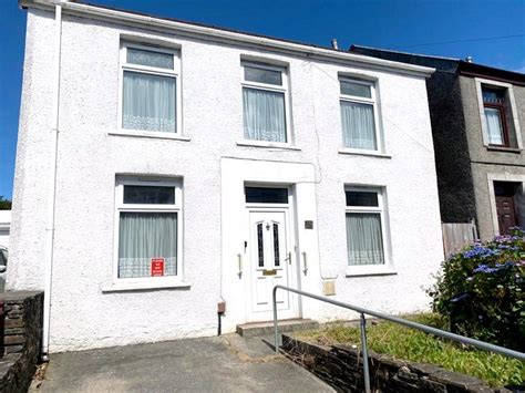 3 Bed Detached House For Sale In Henfaes Road Tonna Neath Neath Port