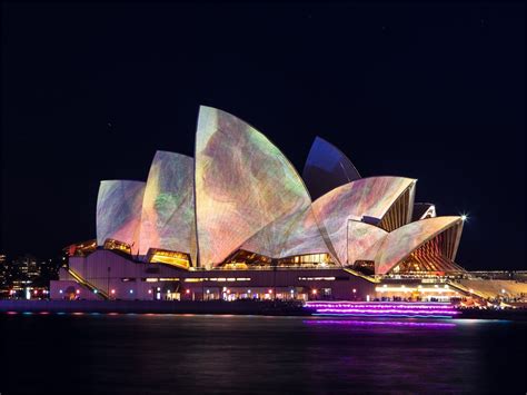 Book your trip to the Sydney Festival