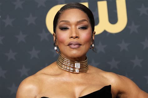 Angela Bassett Becomes Marvel S First Actor Nominated For An Oscar Life And Style Business