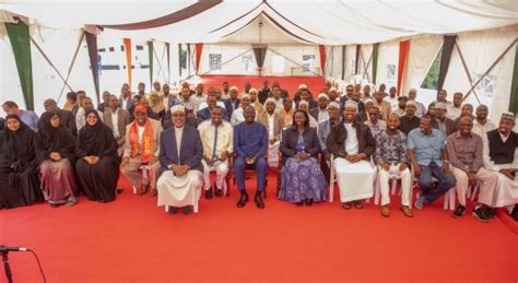 Raila Odinga meets leaders from Mandera County - Nyanza Daily