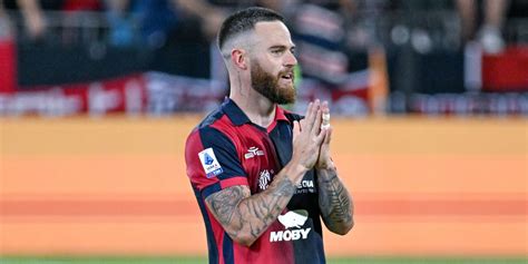 Nandez Addio Al Cagliari In Lacrime Ufficiale Firma Per L Al Qadsiah