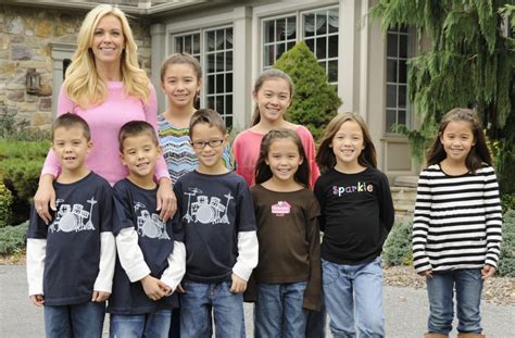 Kate Gosselin's teenage kids are completely embarrassed by her in new 'Kate Plus 8' trailer