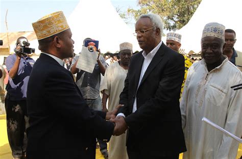 Matukio Mhe Edward Lowassa Ahudhuria Mazishi Ya Sheikh Mkuu Wa