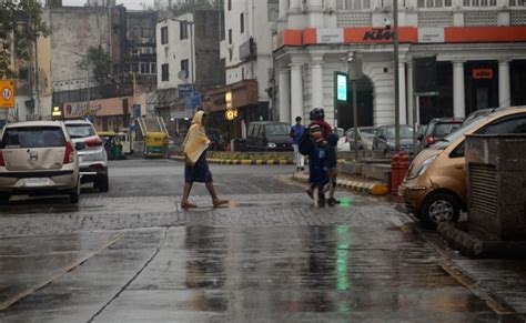 Heavy Rain Hailstorm In Delhi Ncr Winter Chill Not Going Anywhere