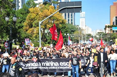 Dois Manifestantes S O Presos Por Depredar Pr Dio Da Assembleia