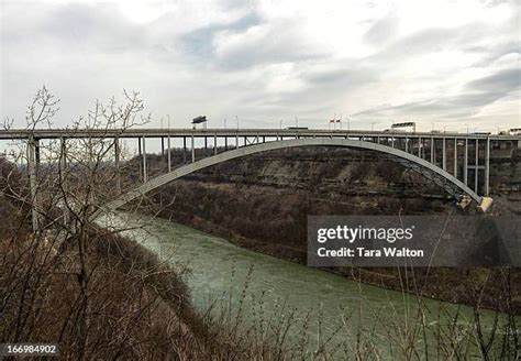 Lewiston Queenston Bridge Photos and Premium High Res Pictures - Getty ...