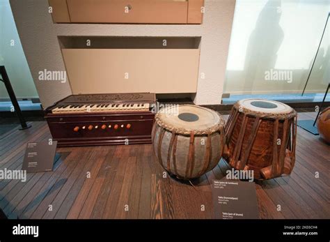 instrument de tabla  res stock photography  images alamy