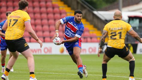 Jaden Dayes Commits Future To Hornets Rochdale Hornets Total Rugby