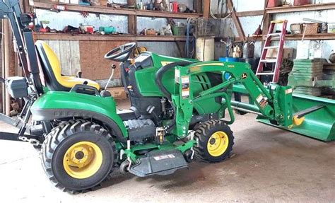 2017 John Deere 1023e Tractor 52 Hours Includes 54 Mower Deck