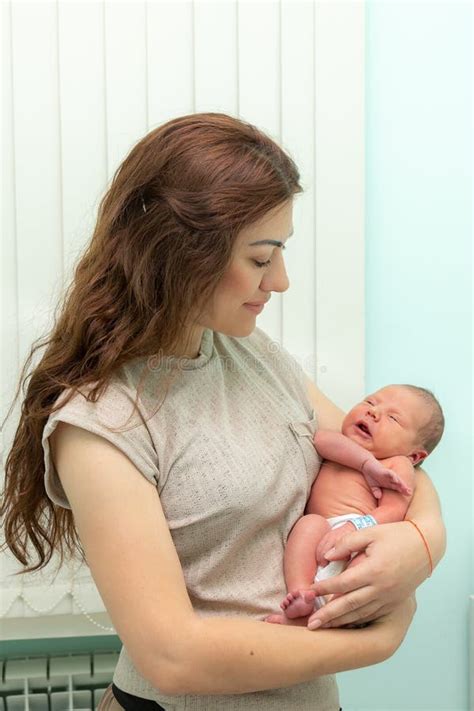 Newborn Baby And Mom In A Maternity Hospital Image Stock Image Du