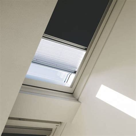 Velux Manual Duo Blackout Roller Blind Lb Supplies