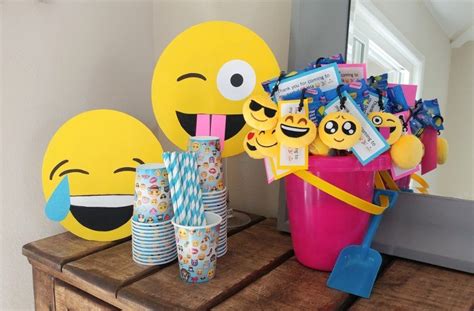 Diy Emoji Crafts 42 Step By Step Emoji Ideas And Party