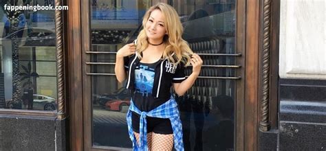 Reina Scully Reinascully Nude The Fappening Photo FappeningBook