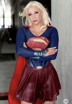 Supergirl Cosplay Sarah Skittles Skittlecide Reddit NSFW