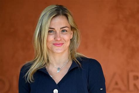 Photos Laure Boulleau Plus Hot Que Jamais Maillot De Bain Rose Et Plage De R Ve Elle Fait