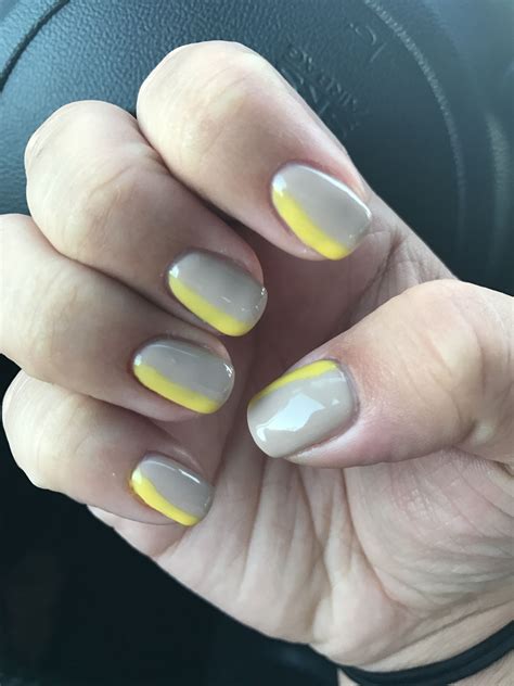 Shellac Yellow Side Tip Cool Nail Designs Nail Photos Nails