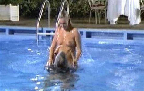 Cachou Nude Pics Page