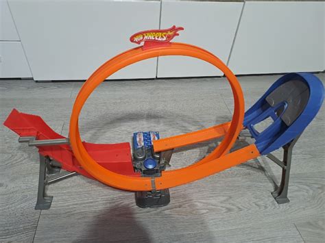 Tor pętla Hot wheels Zestaw wyrzutnia napęd Radomsko Kup teraz na Allegro Lokalnie