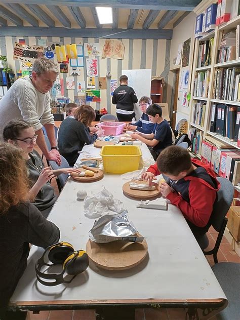 Pont lÉvêque Les jeunes de lIME présentent leur projet La tête