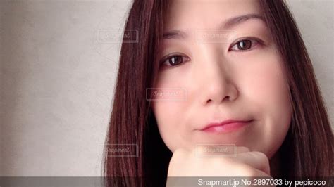 女性のクローズアップの写真・画像素材[2897033] Snapmart（スナップマート）