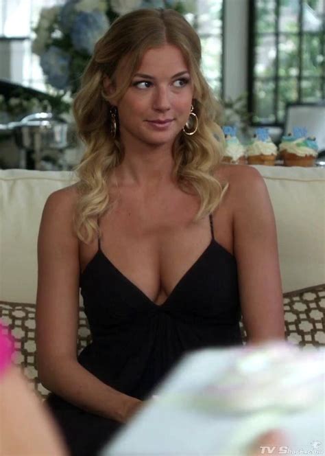 Sexy Emily VanCamp Naked Posing