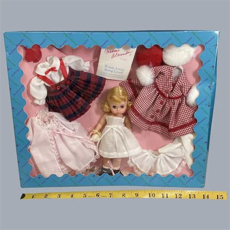 “wendy Loves Being Loved” Madame Alexander 1992 Doll New In Box