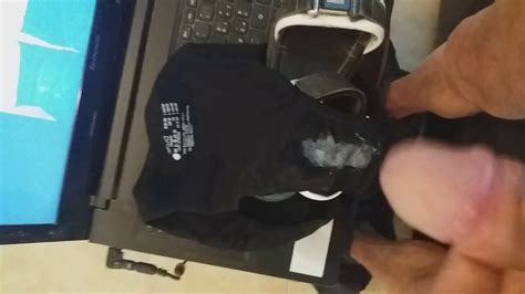 Sborro Su Scarpe E Mutande Sporche Di Moglie Infedele Gay Man Porn Xhamster